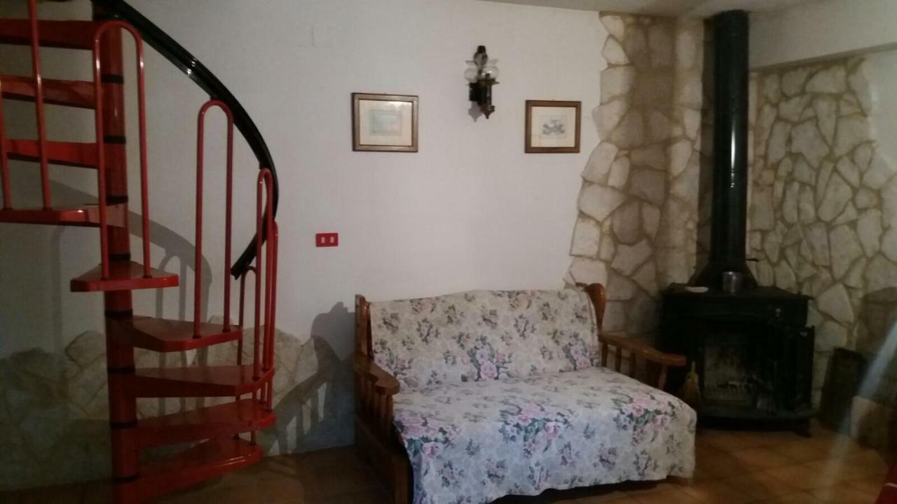 Casa Con Giardino Villa Пескасероли Екстериор снимка