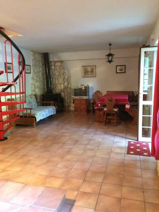 Casa Con Giardino Villa Пескасероли Екстериор снимка